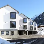 Lehner Panorama Alpensuiten *